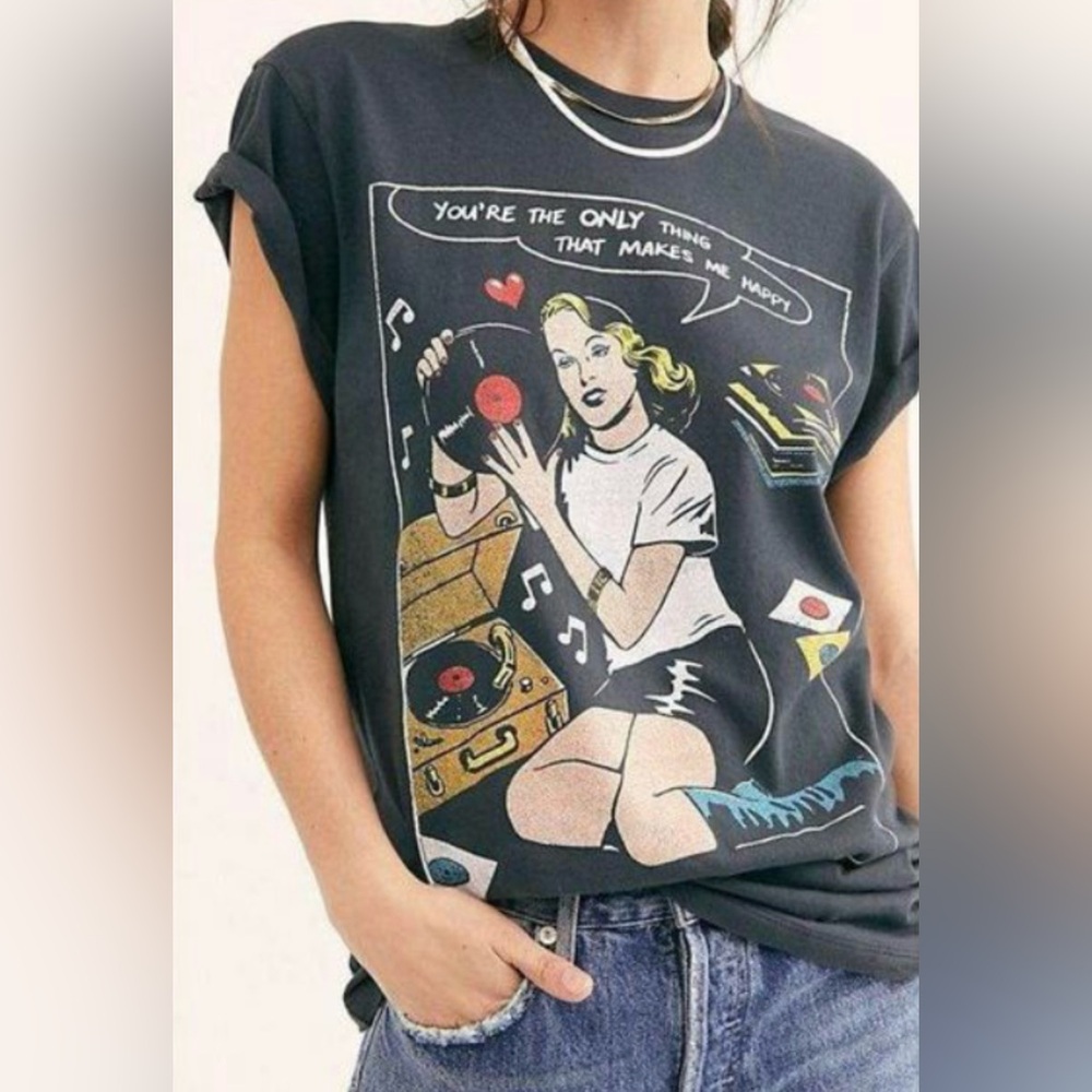 Daydreamer Record Love Tee
